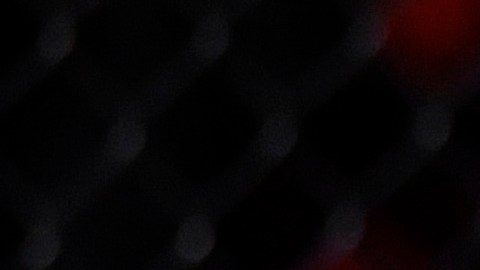 Brandon Moreno conecta al campeón Deiveson Figueiredo en el UFC 256.