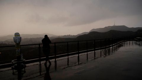 Se esperaba que en el las zonas de valle y de costa cayera 1 pulgada de lluvia.