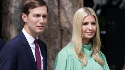 Ivanka Trump y Jared Kushner también compraron un terreno a Julio Iglesias en una exclusiva isla de Miami.