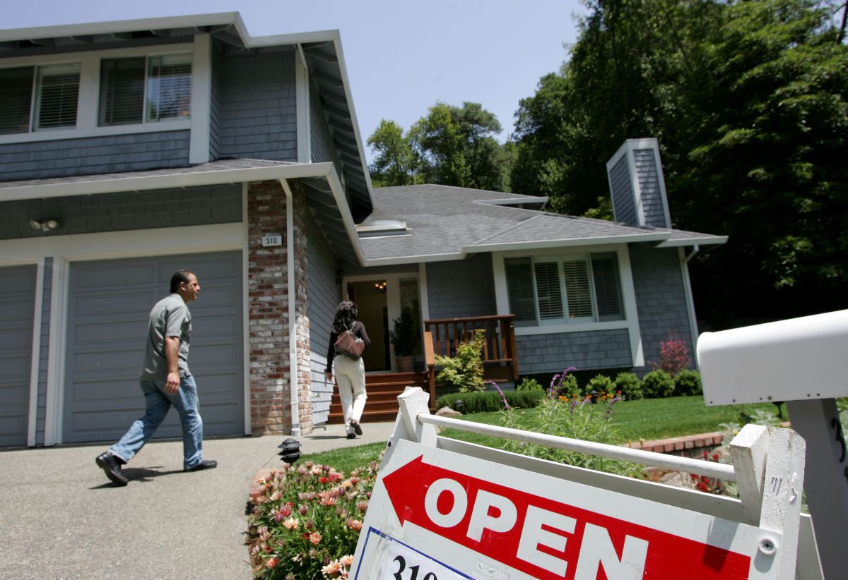 A pesar de la crisis y los que se mudan del estado, los precios de las viviendas en California siguen subiendo 2 A pesar de la crisis y los que se mudan del estado, los precios de las viviendas en California siguen subiendo