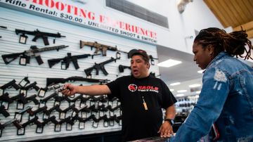 venta de armas en tiendas minoristas de Estados Unidos