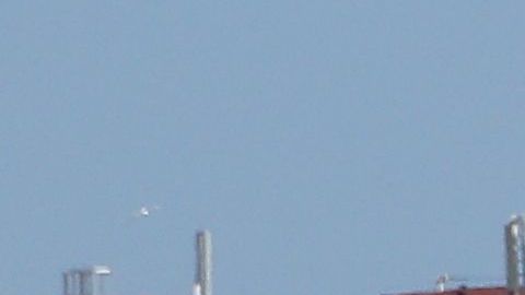 Un piloto manipula uno de estos artefactos durante el Red Bull Air Race World Championship de 2018.