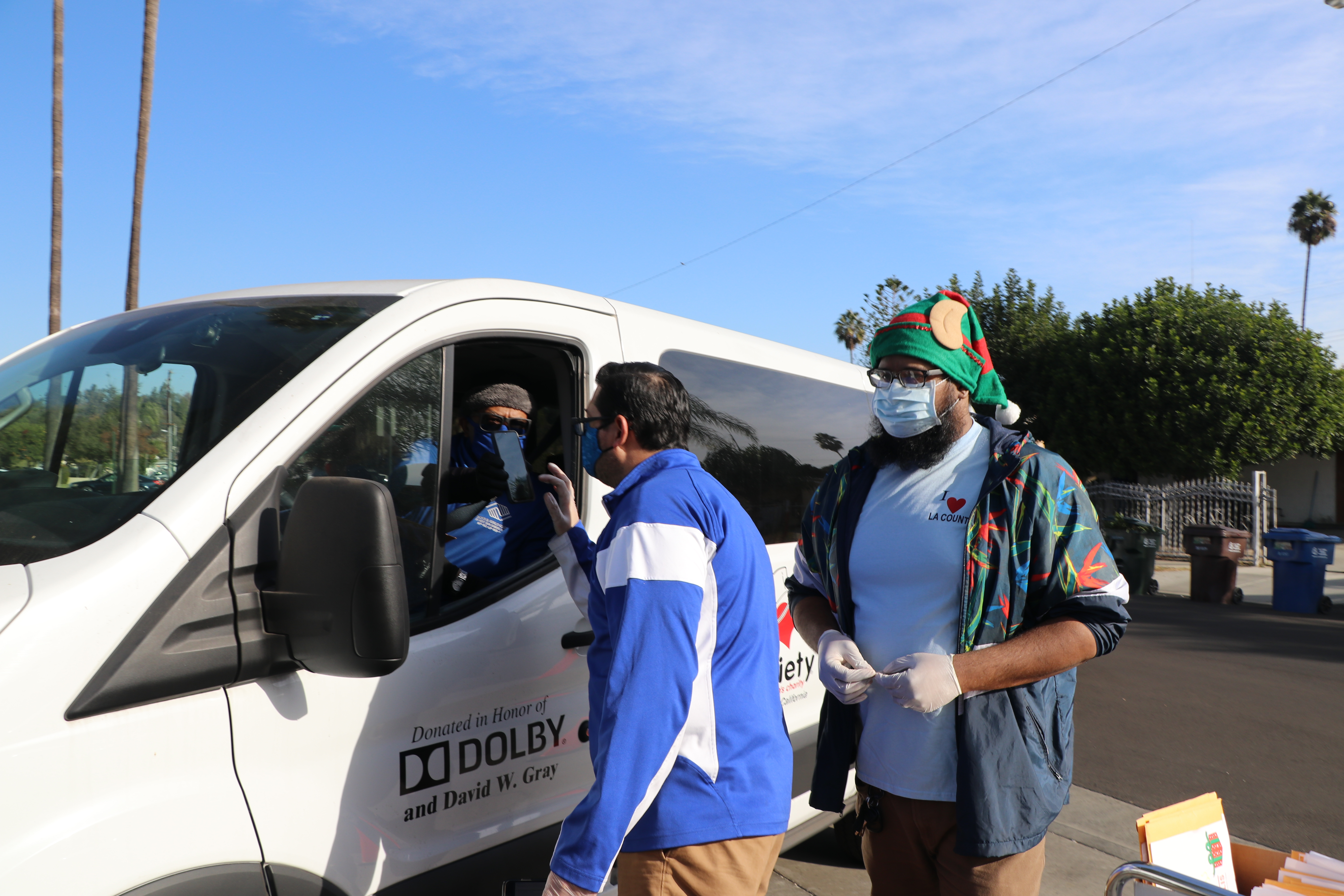 Alimentos y juguetes para familias de La Puentejorg 5 Alimentos y juguetes para familias de La Puentejorg