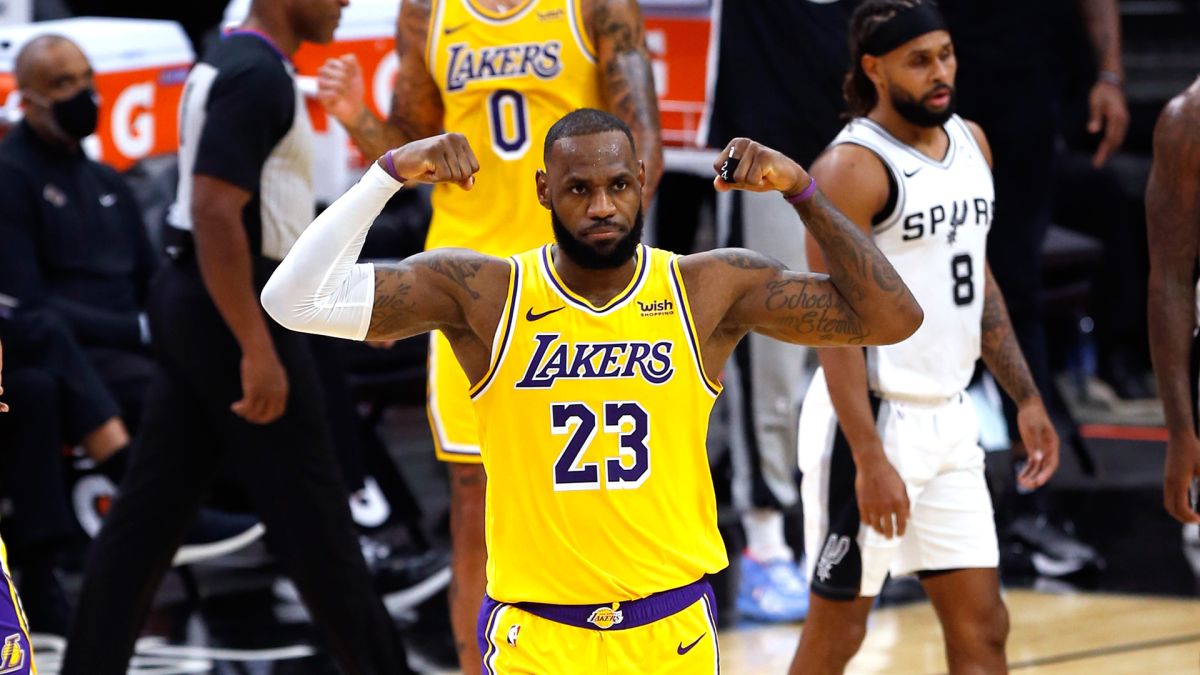 Le Bron Marca Historia Lakers Consiguen Victoria