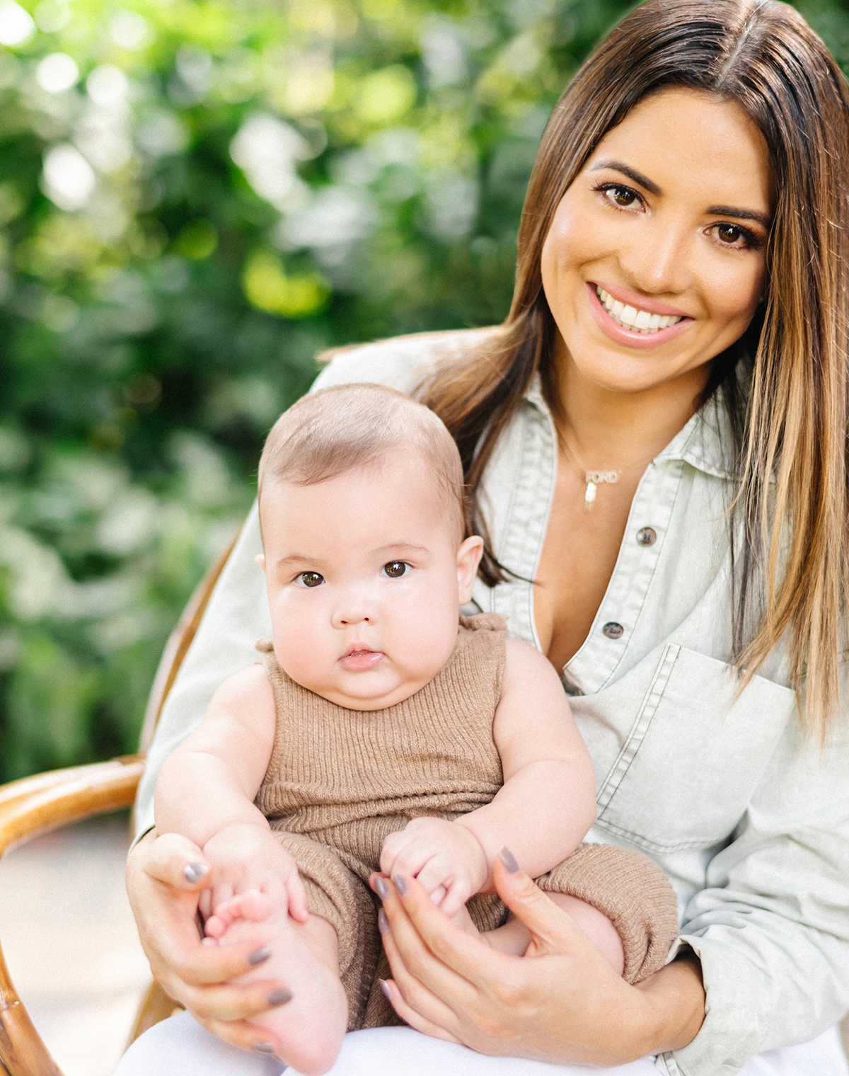 Pamela Silva junto a Ford