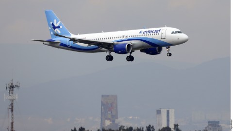 Reinicia vuelos Interjet tras pagar turbosina.