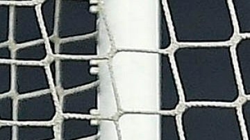 Cristiano le quitó el gol a su compañero en la línea.