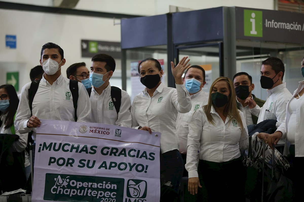 Médicos de otros estados refuerzan a la Ciudad de México en combate contra el COVID-19.