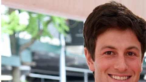 Joshua Kushner y Karlie Kloss.
