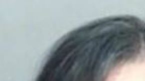 Laura Michelle Lozano, de 46 años, enfrenta cargos por indecencia con un menor.