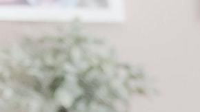 Consigue que un home office lleno de positivismo.