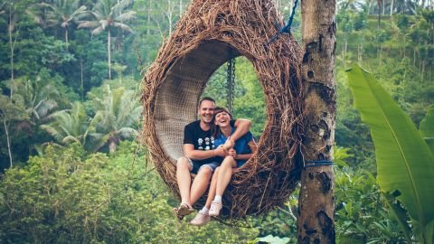 Las parejas aventureras generan bellos recuerdos.