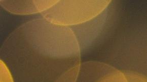 Las velas son elementos importantes en los rituales de Navidad.