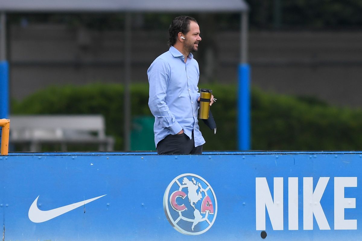 Fútbol de estufa: Santiago Baños, director deportivo del América, podría salir del equipo