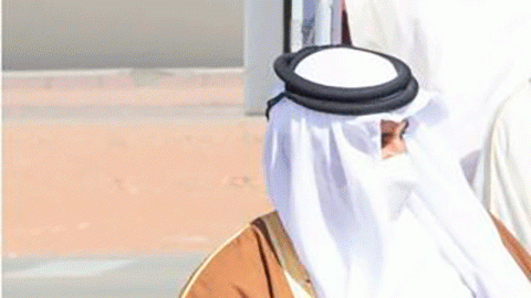 El emir de Qatar Tamim Al Thani fue recibido este martes por el príncipe saudita Mohammed bin Salman.