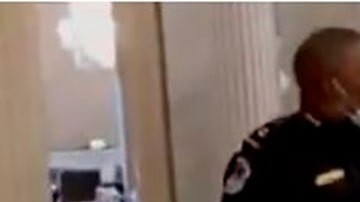 El agente Eugene Goodman ha recibido elogios por su actuación en el Capitolio.