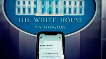 Twitter suspendió indefinidamente la cuenta de Trump. Y no fueron los únicos.