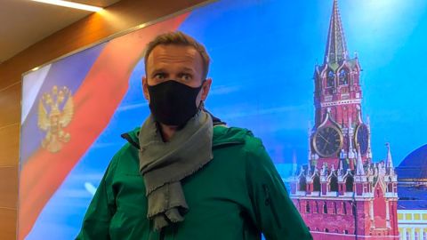 El líder de la oposición en Rusia, Alexei Navalny, fue condenado a prisión.