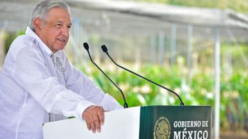 El presidente de México, Andrés Manuel López Obrador, señaló que seguirá utilizando Facebook mientras no lo censuren.