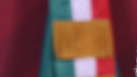 AMLO ofrece asilo político a Julian Assange.