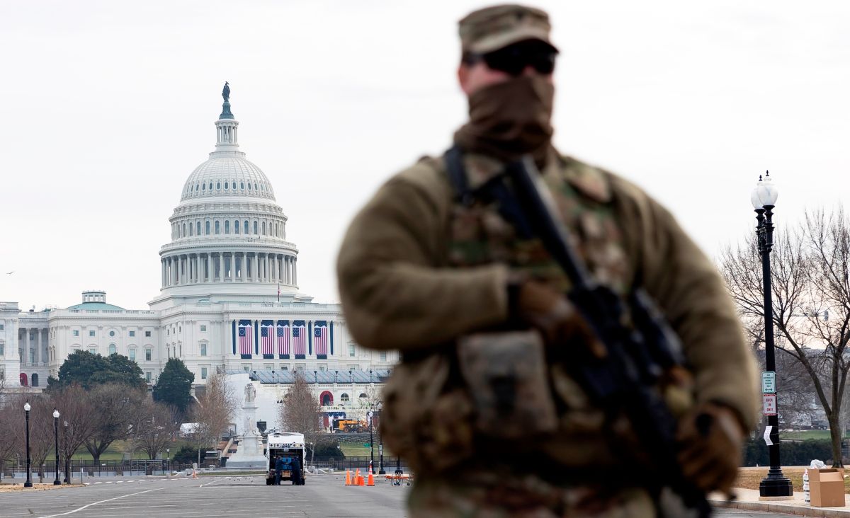 Man with a list of members of Congress and a pistol arrested in Washington