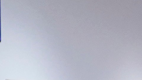 Gavin Newsom aplaude en el momento que inició la vacunación en California.