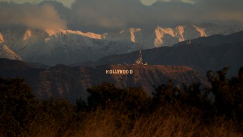 Una bella postal de Los Ángeles el 29 de diciembre. Ahora hubo nieve cerca de la playa.