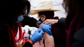 La vacunación en la ciudad del sur de California avanza a su propio ritmo.