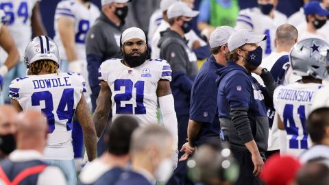 Ezekiel Elliott (21) y los Cowboys aún pueden clasificar aunque usted no lo crea.