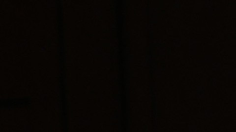 La multitud superó el cordón policial del edificio.