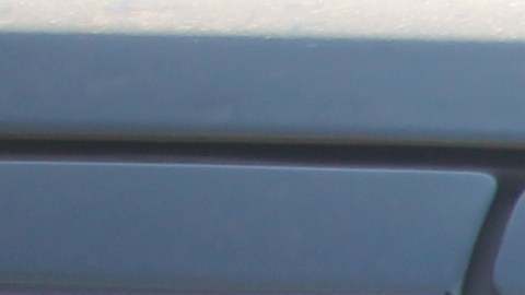 Donaciano Estrada acudió junto a su esposa e hija (al volante) a que le pongan la vacuna en El Fórum. / fotos: Jorge Luis Macías.