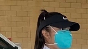 Trabajadores agrícolas  recibiendo la vacuna. (Cortesía TODEC Legal Center)