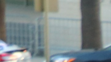 Cientos de personas se manifiestan en el centro de Los Ángeles.