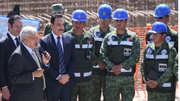 Las Fuerzas Armadas de México participan en diversas obras de infraestructura como la construcción del Aeropuerto Internacional Felipe Ángeles (AIFA).
