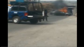 VIDEO Policías abaten a 5 sicarios y queman casa del Marro en Guanajuato