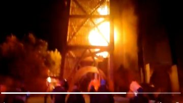 VIDEO: Fuerte incendio deja personas atrapadas en Ciudad de México
