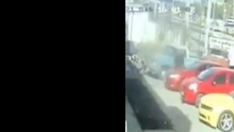 VIDEO: Momento exacto en que narcos secuestran a dos agente de la Guardia Nacional