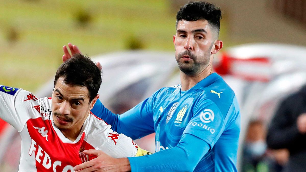 Álvaro González, jugador del Olympique de Marsella fue agredido por
