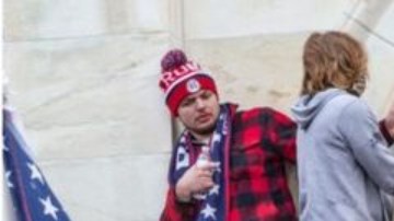 Las imágenes tomadas durante el asalto son una ayuda para el FBI.