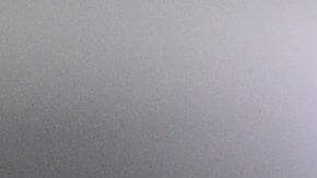 El programa provee a dueños de negocios con mascarillas y gel antibacterial. / getty.