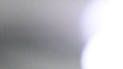 El programa provee a dueños de negocios con mascarillas y gel antibacterial. / getty.