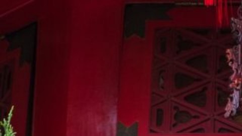En Hong Kong muchos acuden a los templos en busca de maestros que puedan ayudarlos con sus predicciones.