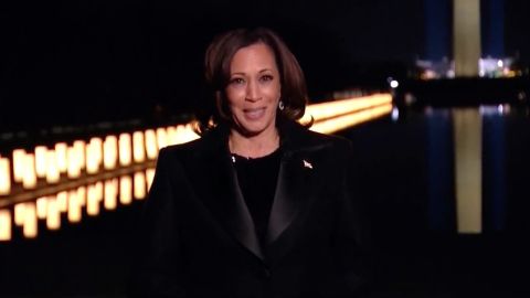 Kamala Harris, vicepresidenta y seguidora de los Golden State Warriors.