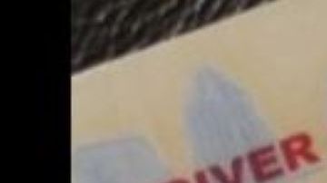 Una persona indocumentada no puede obtener una licencia de conducir en Texas.