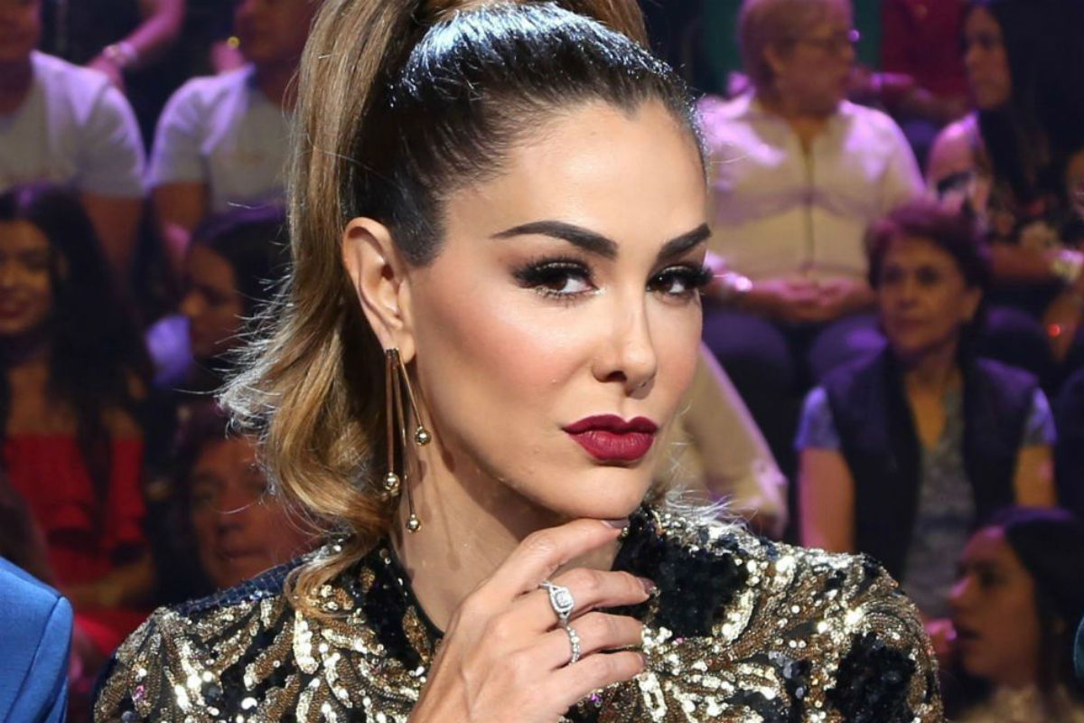 Ninel Conde shows off her rear in black leggings and presents her “husband of lies”