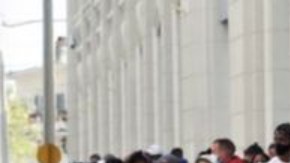 La escasez de artículos esenciales ha hecho que vuelvan a verse colas en La Habana.