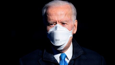 Biden reconoció la labor de los sobrevivientes de la tragedia.