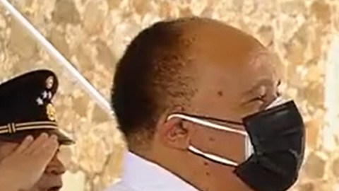 Martin Luther King III (izq.) acompaña al presidente de México, Andrés Manuel López Obrador en ceremonia de Aniversario Luctuoso de Vicente Guerrero.