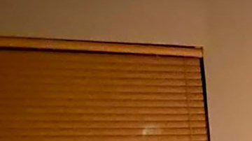 Ada Zamora y su hijo Gabriel Aguirre en una de las noches de los apagones.