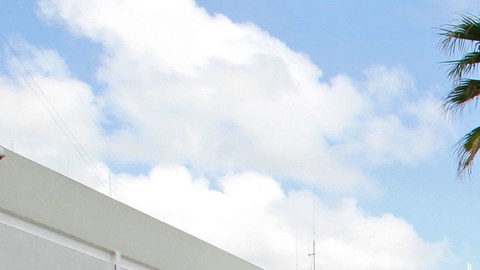 México permite el acceso a más de 80 rumanos que permanecían retenidos en Aeropuerto Internacional de Cancún.